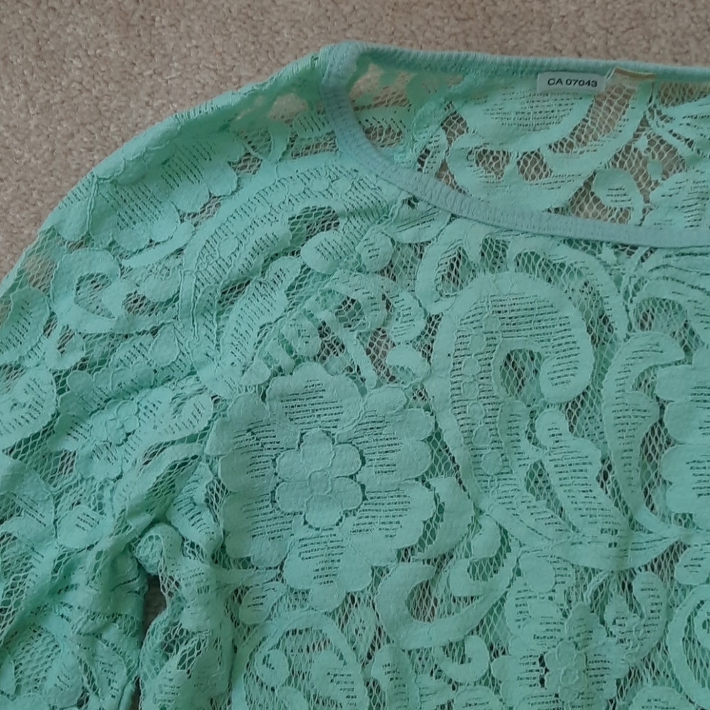 Lace top‎ - Picture 2 of 4